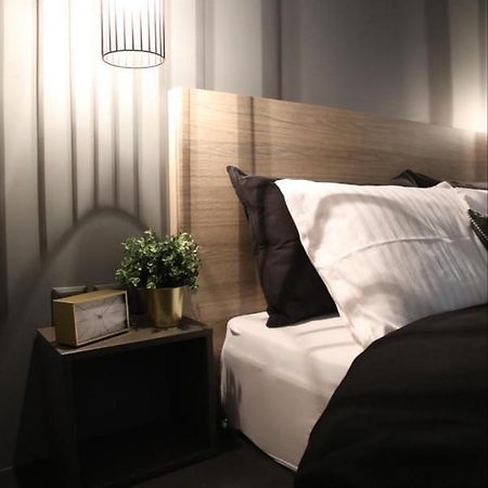 Super Stylish Apartments In The Heart Of Athens! Екстериор снимка